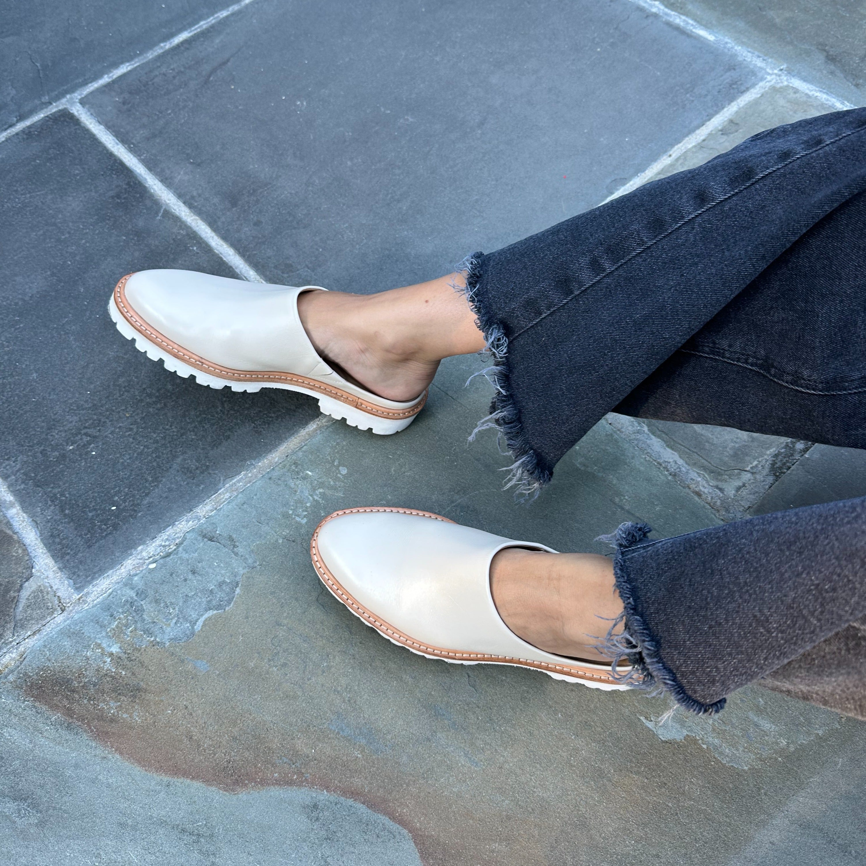 Emilee Lug Mule Black