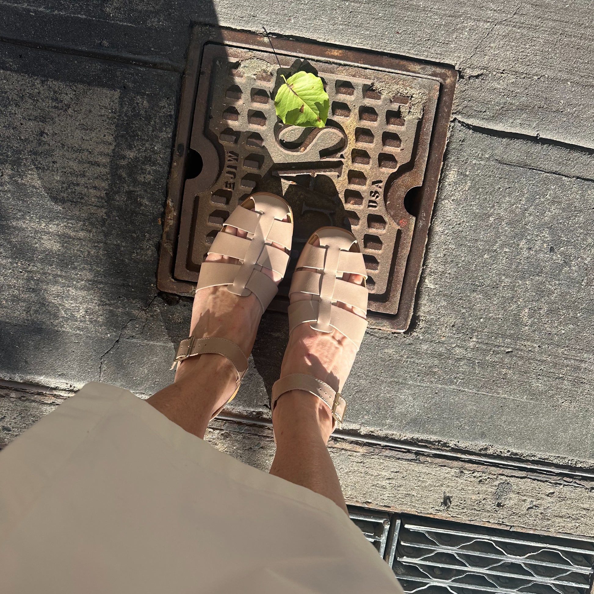 Mira Fisherman Sandal Greige