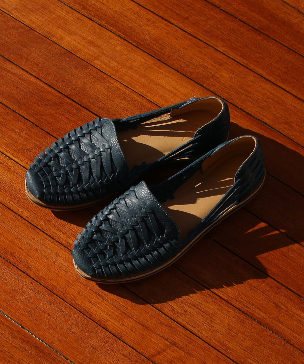 Nisolo, brand website product image
