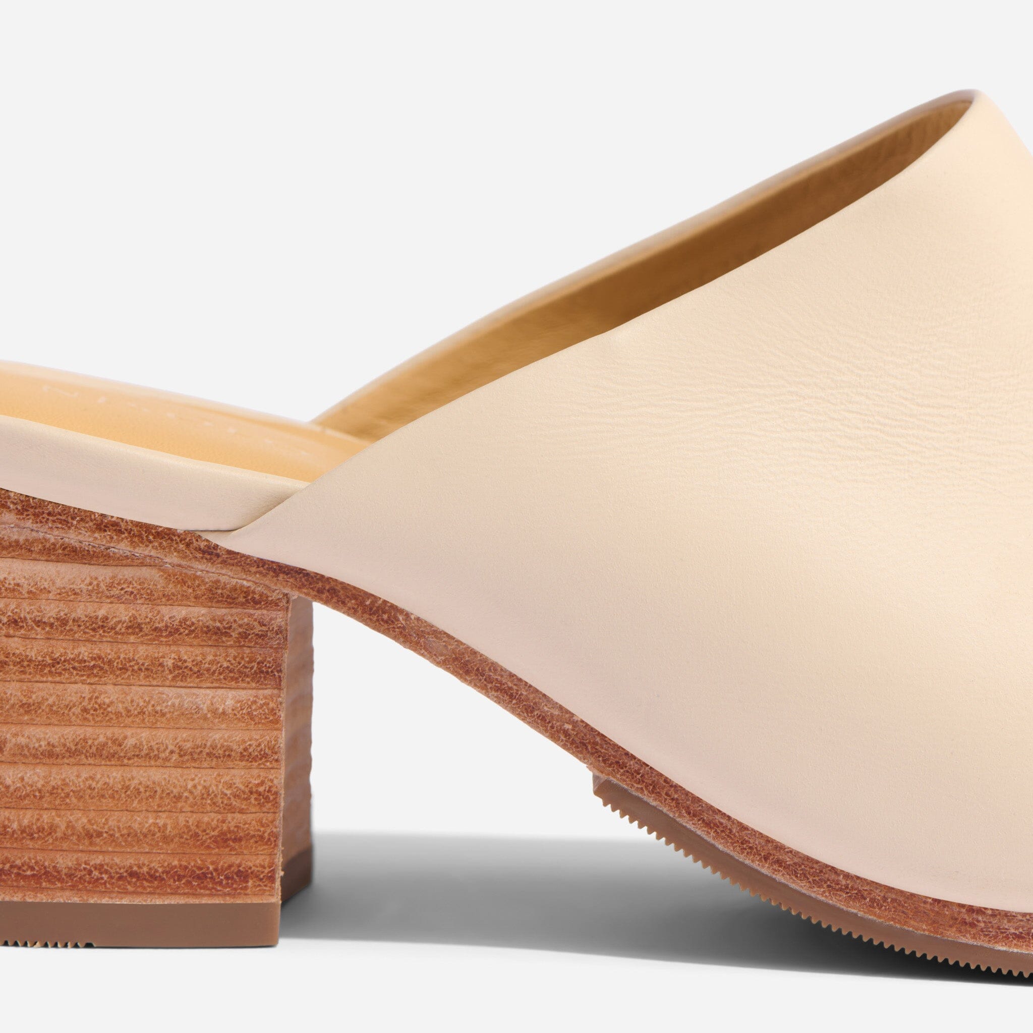 Stylish Women's V Cut Block Heel Mules - Made By Antelope – antelopeshoes