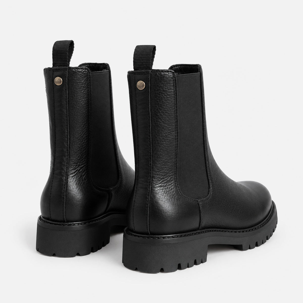 Go-To Lug Mid Chelsea Boot Black