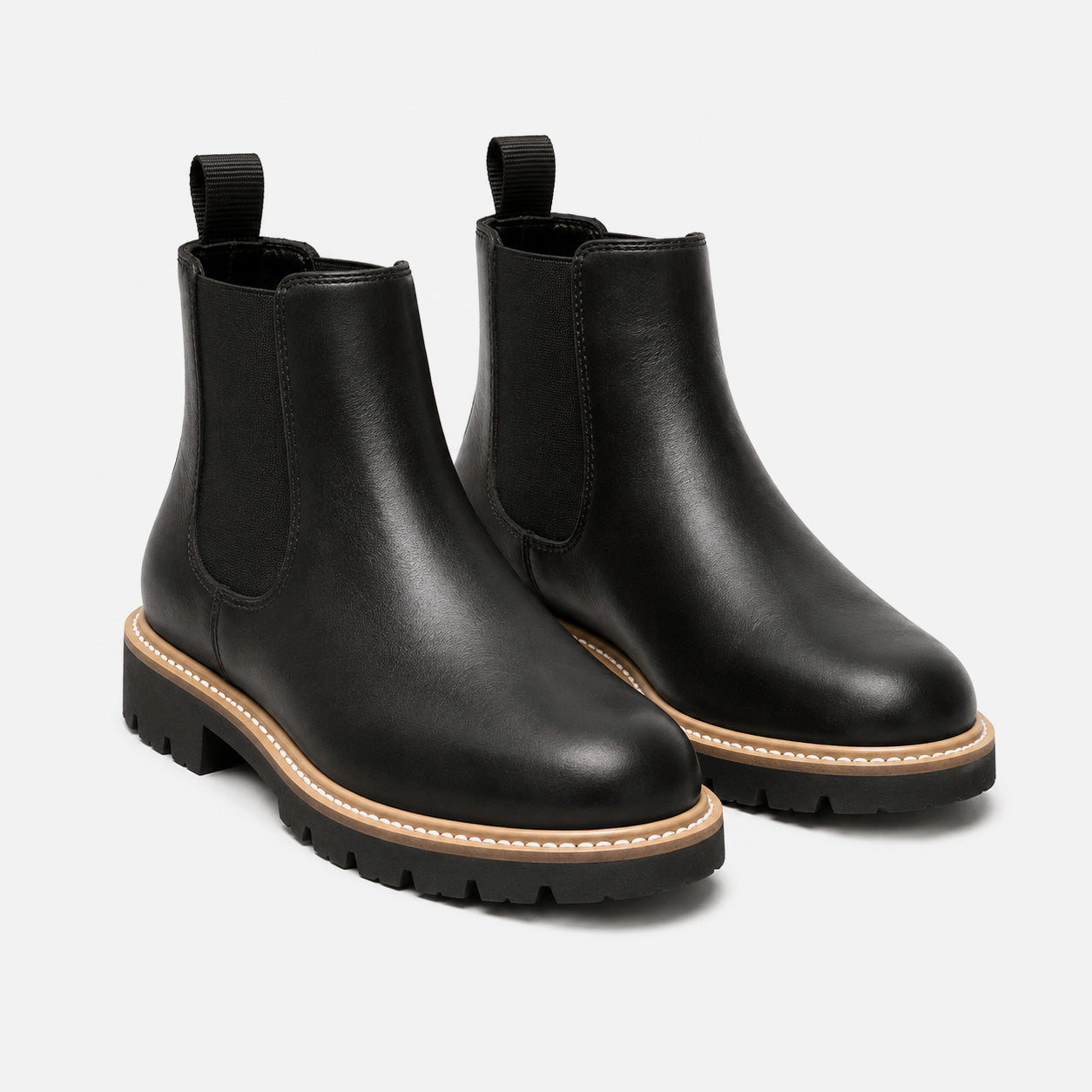 Go-To Lug Chelsea Boot Black | Nisolo
