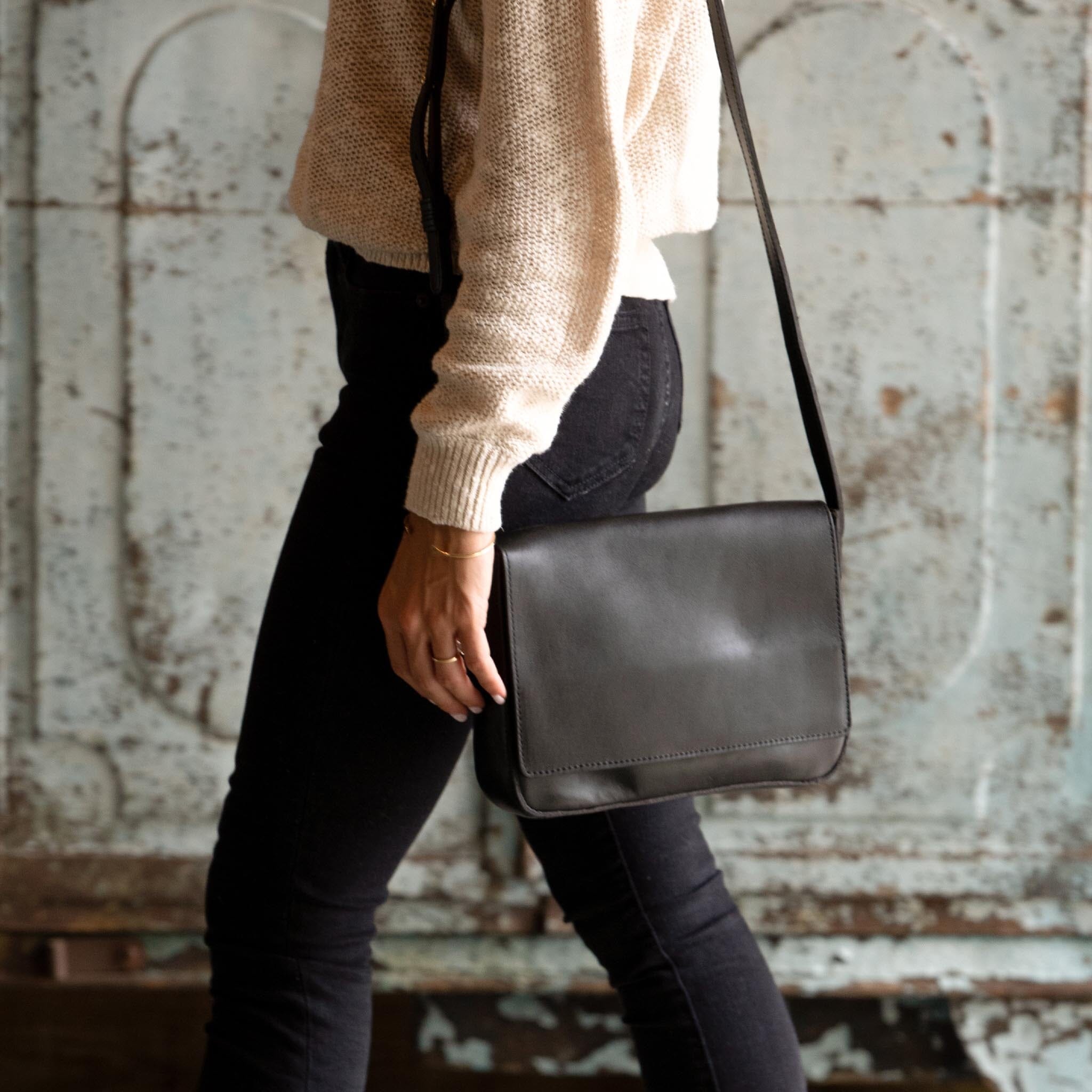 Retro Style Crossbody Bag, Mini Faux Leather Flap Purse, Women's Wide Strap Shoulder Bag (7.08*5.11*3.14) Inch,Black,$9.99,No Pattern,Solid Color