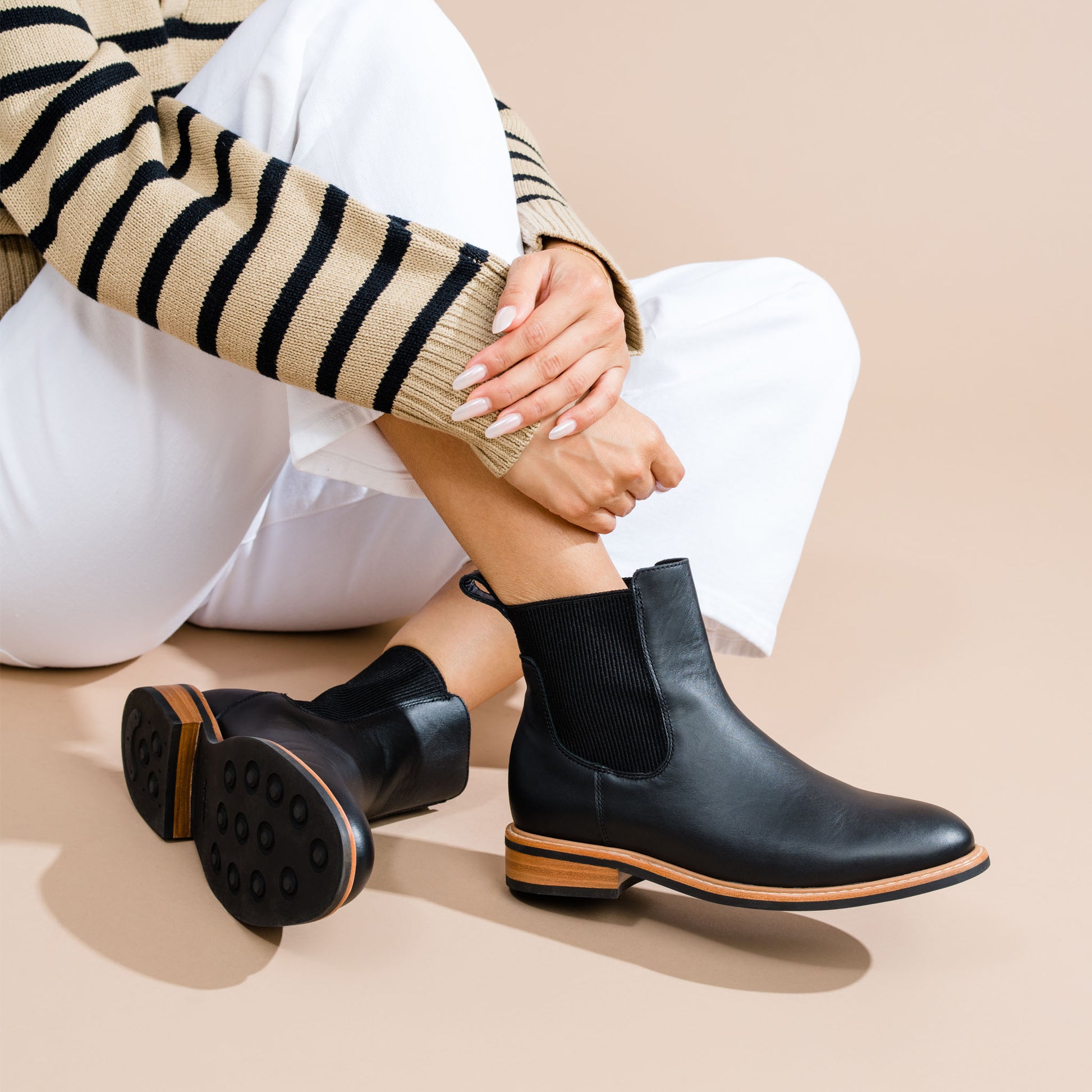Nisolo Women's Carmen Chelsea Boot 2.0 Black, Size 7 Nisolo Women's Carmen Chelsea Boot 2.0 Black, Size 7