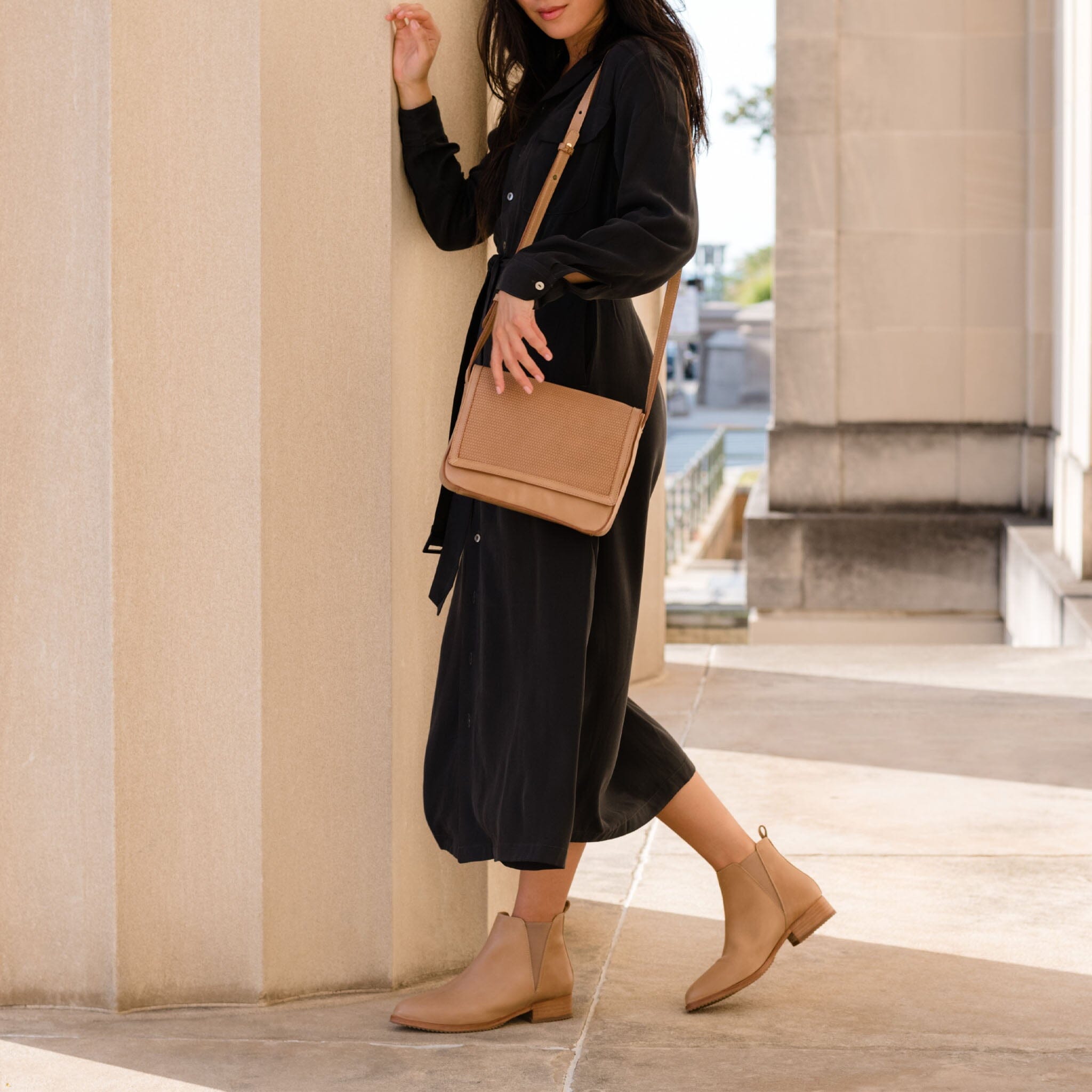 How To Style Chelsea Boots: 10+ Outfit Ideas