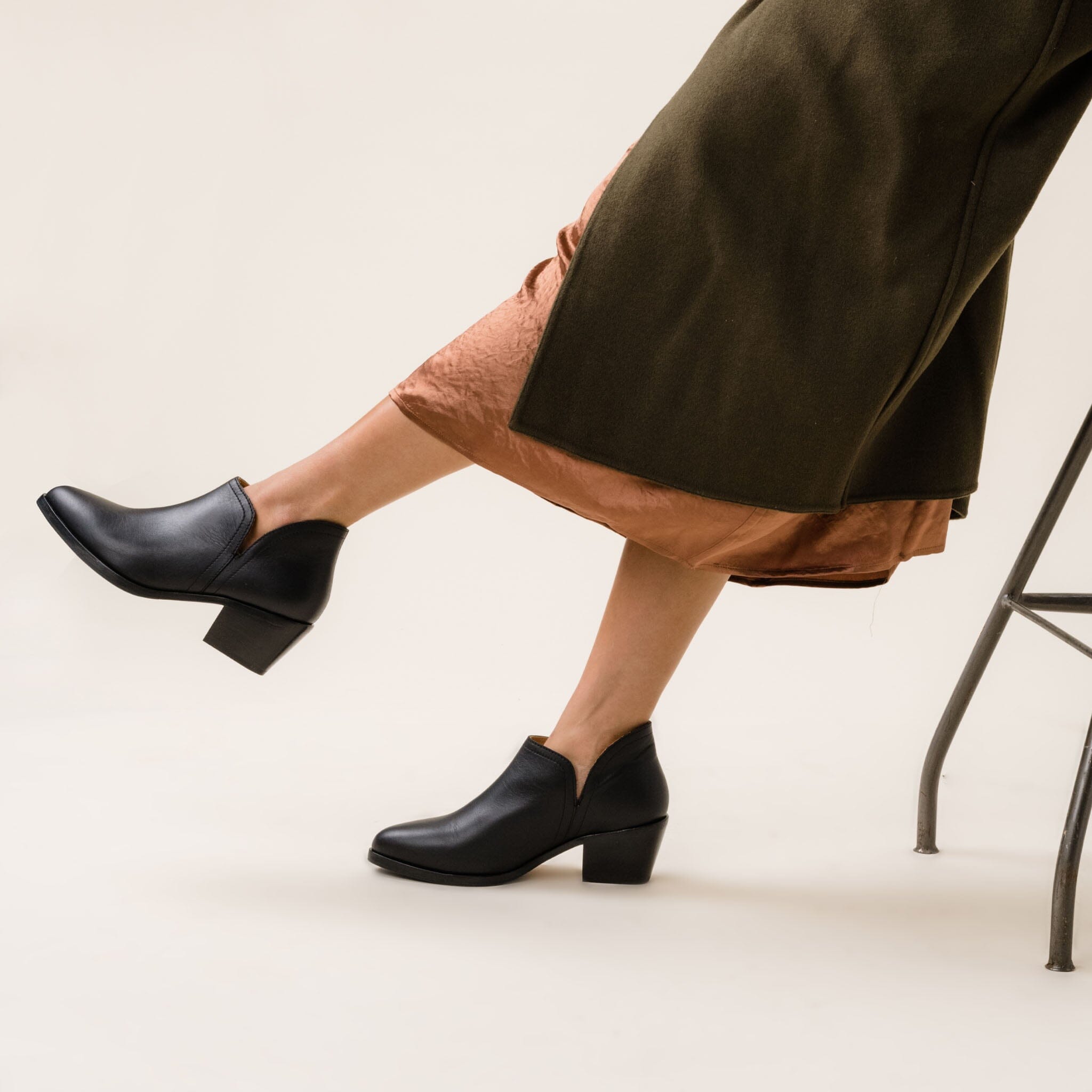 Unique Bargains Women's Pointed Toe Ruffle Block Heels Ankle Booties Dust  Pink 9.5 - Walmart.com