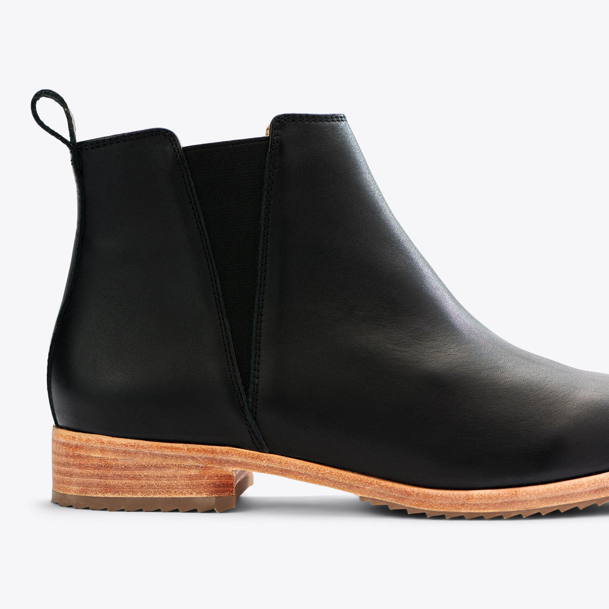 Product image 6 of the Everyday Chelsea Boot Black