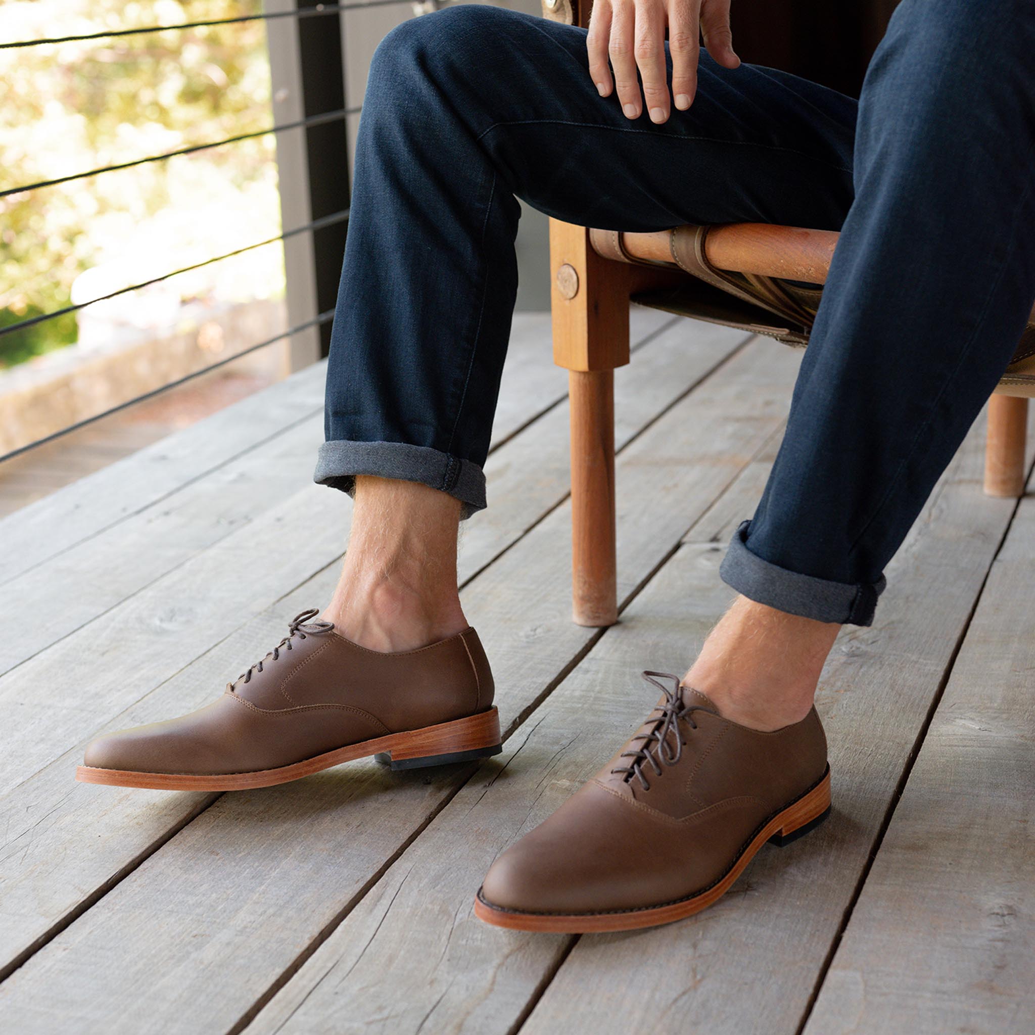 Image 2 of the Everyday Oxford Brown on model