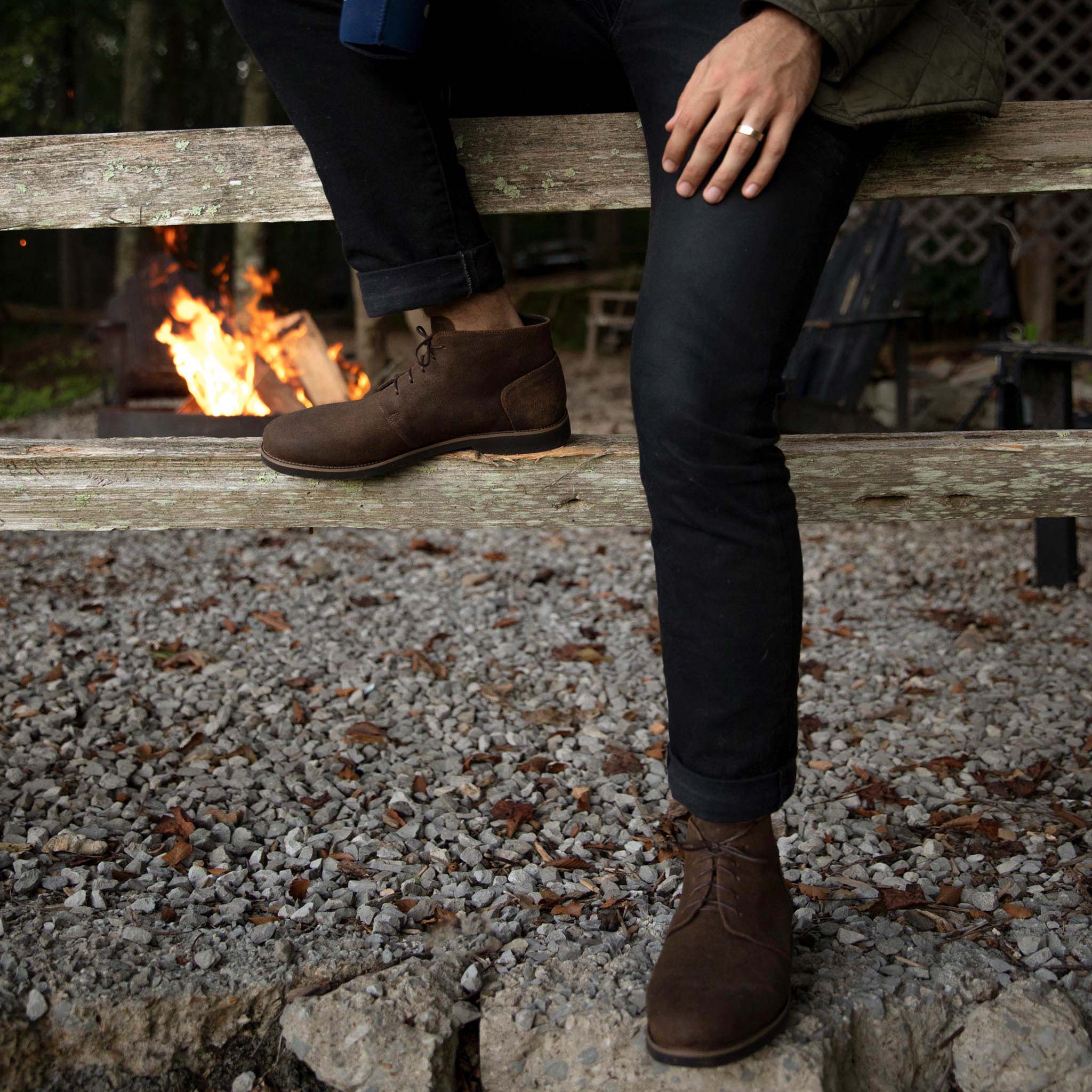 Image 2 of the Daytripper Chukka Boot Waxed Brown on model
