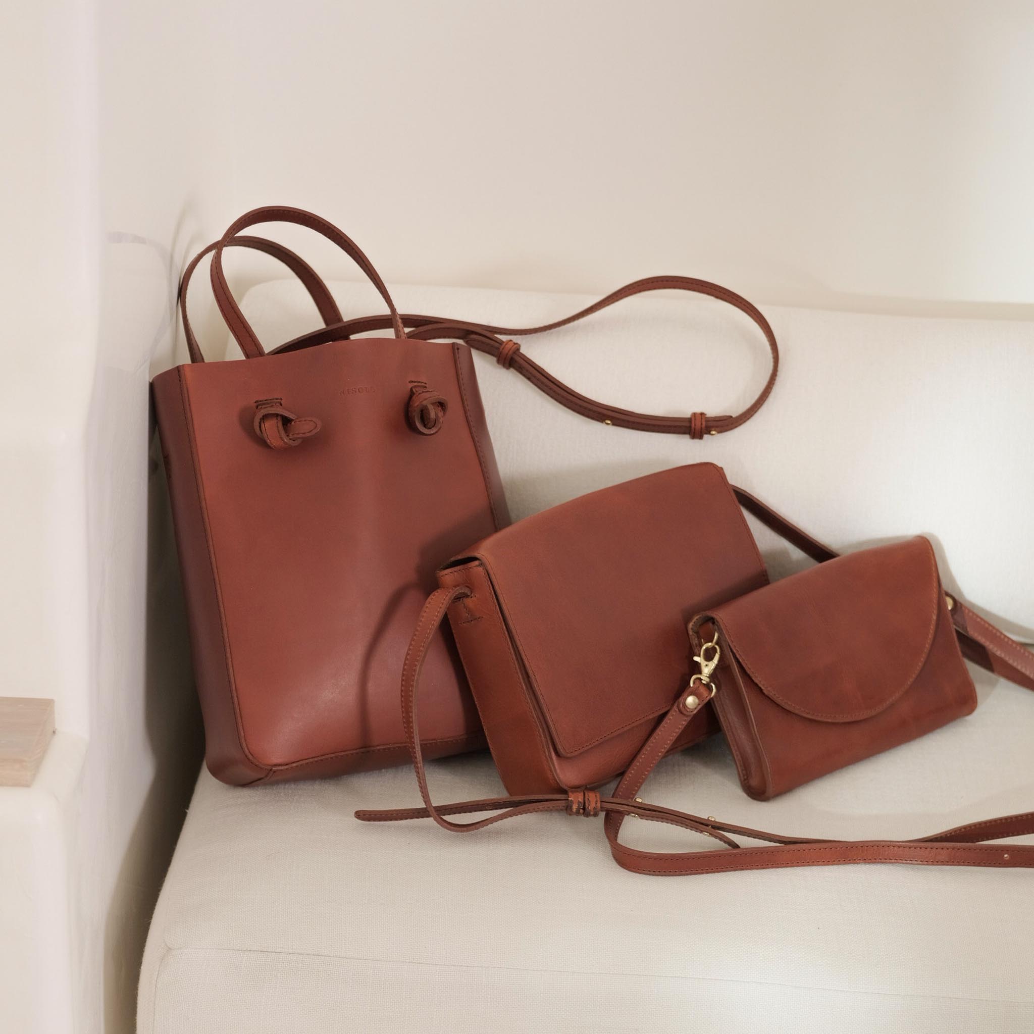 Image 3 of the Simone Convertible Shopper Rosewood Leather Handbag - unlined Nisolo 